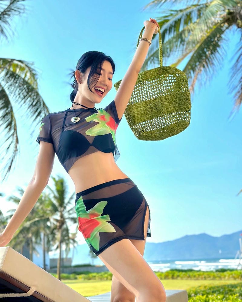 thuý ngân bikini 29