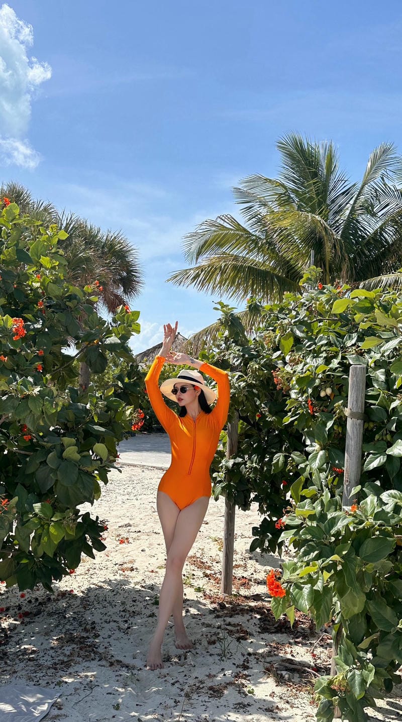 trương quỳnh anh bikini 3