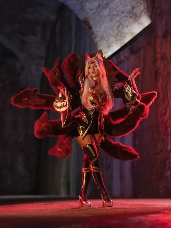 cosplay cáo chín đuôi