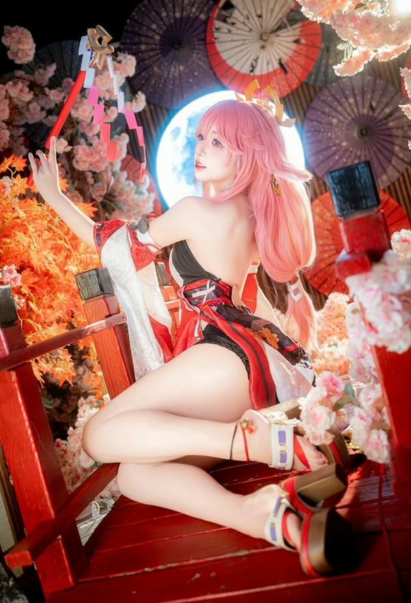 cosplay yae miko 4