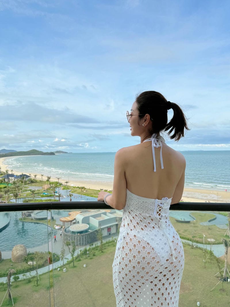 jennifer phạm bikini 2