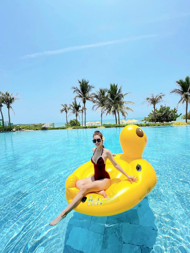 jennifer phạm bikini 24