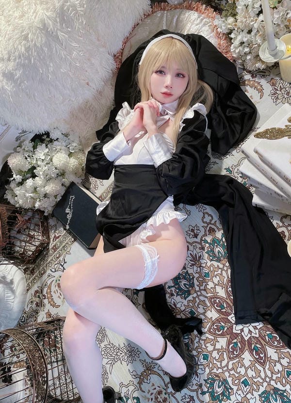 nun cosplay 19