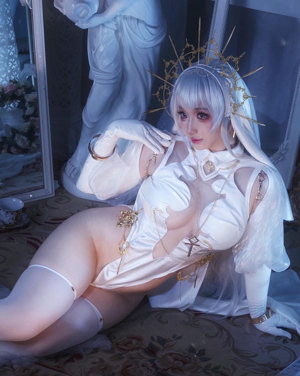 nun cosplay 3