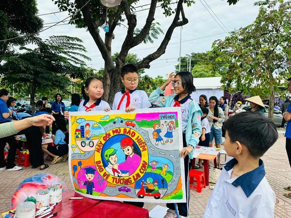 tranh vẽ an toàn giao thông đạt giải nhất 14