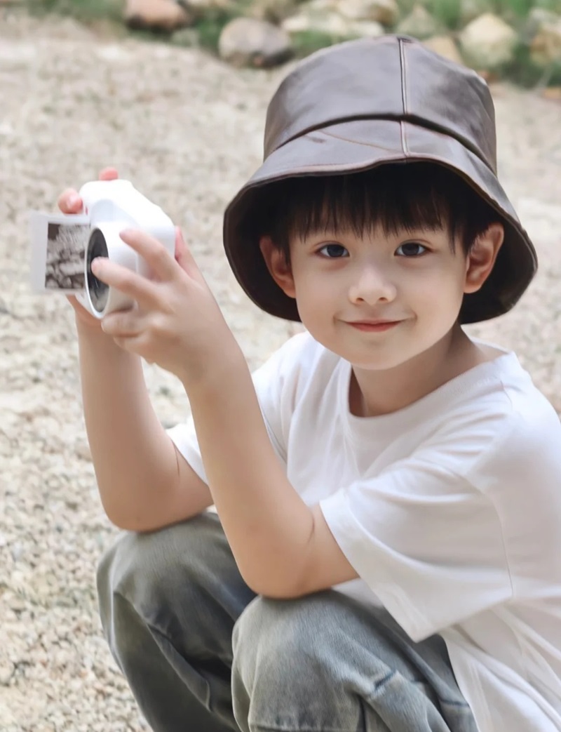 ảnh bé trai đáng yêu 25