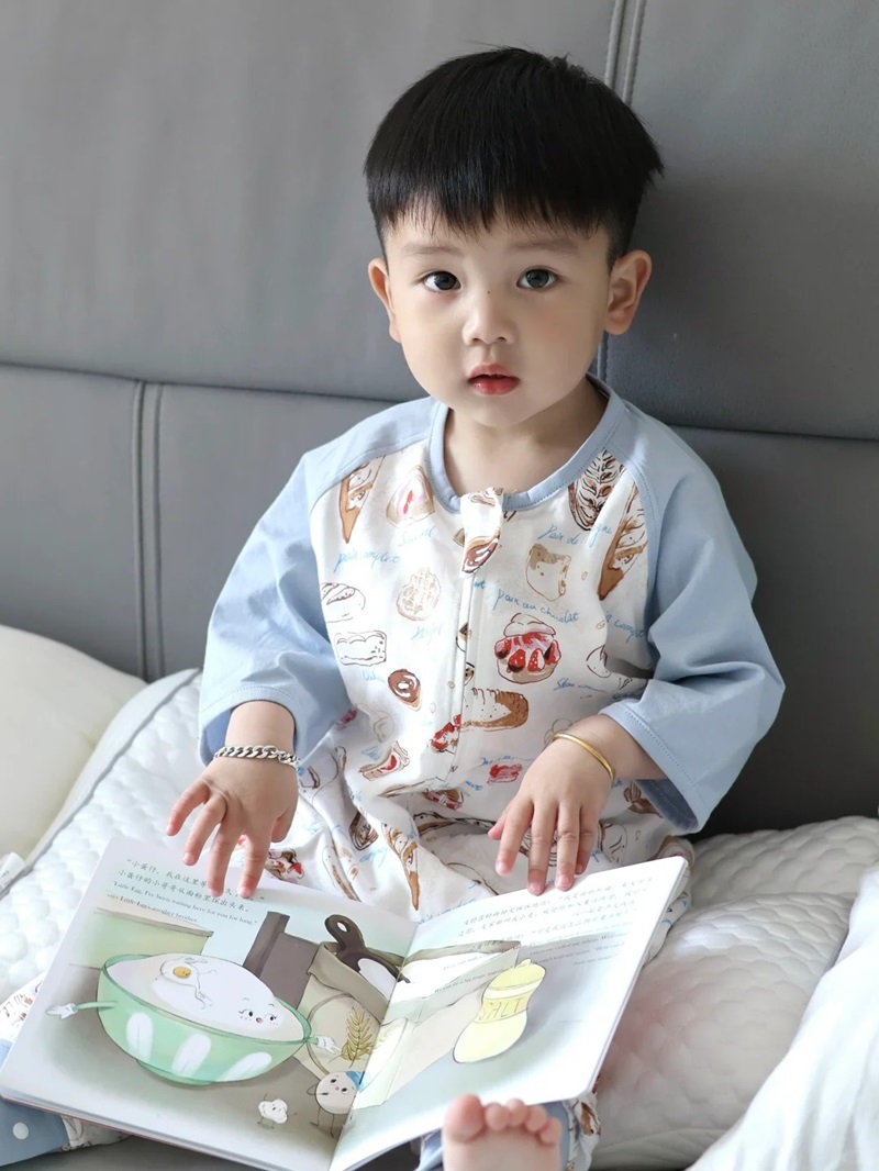 ảnh bé trai đáng yêu 27