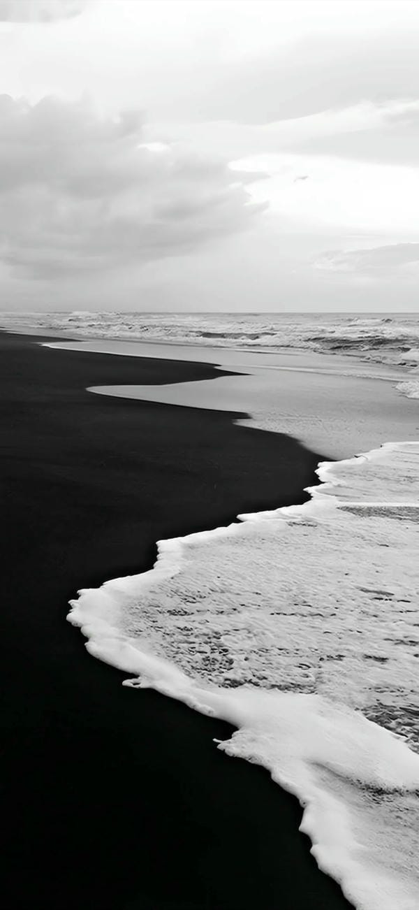 ảnh biển đen trắng 30