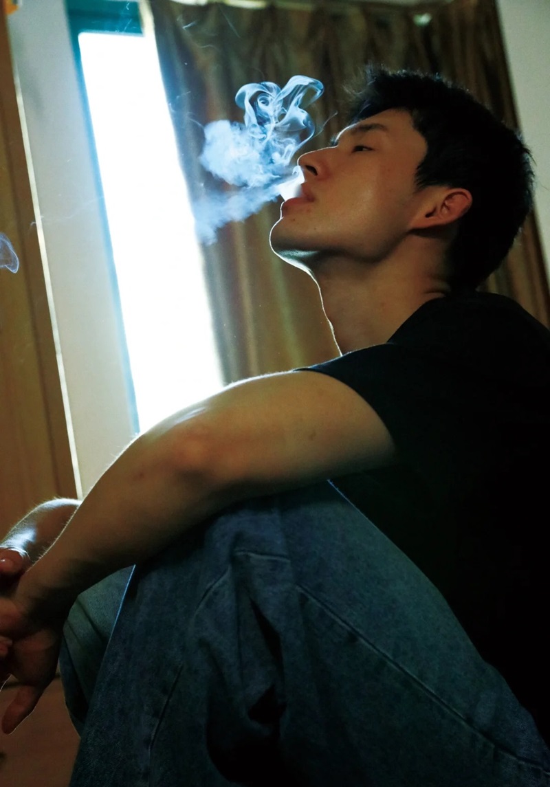 ảnh con trai buồn 17