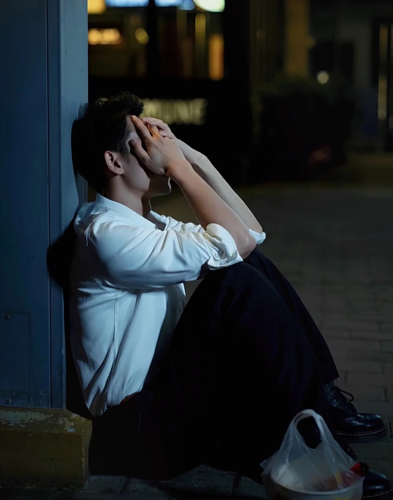 ảnh con trai buồn 20