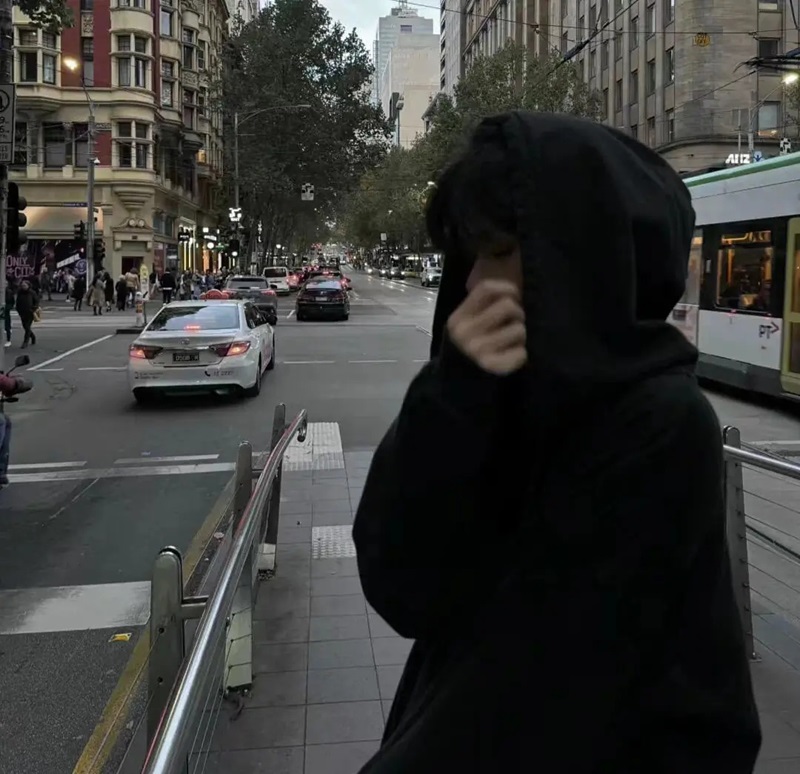 ảnh con trai buồn 22