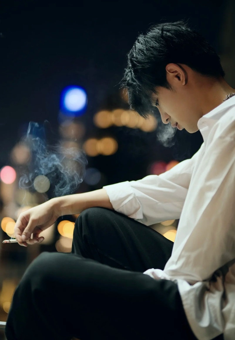 ảnh con trai buồn 25