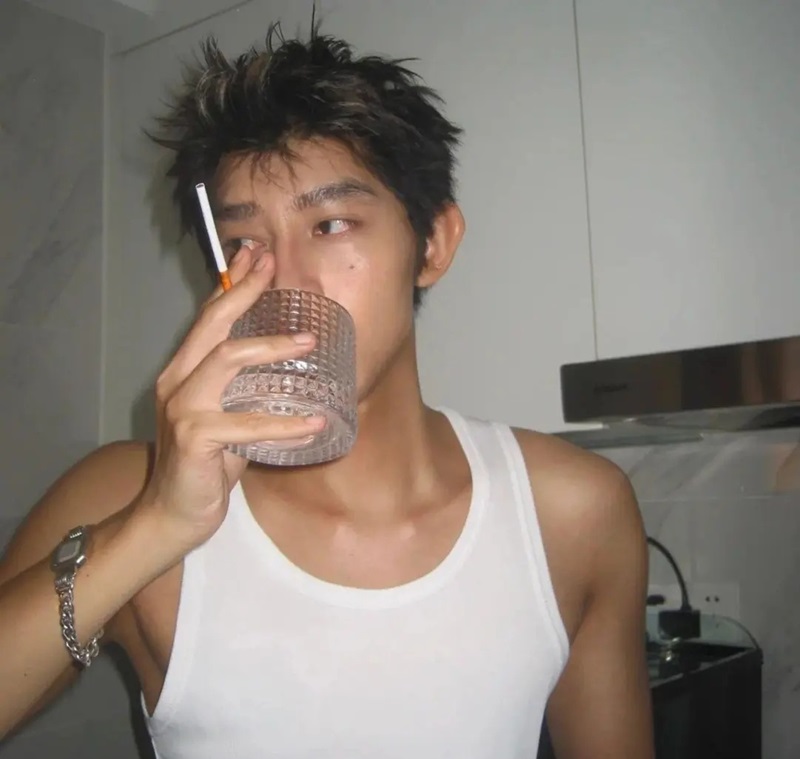 ảnh con trai buồn 6