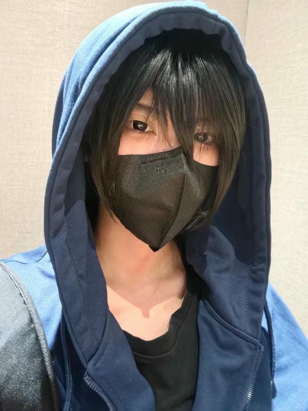 ảnh con trai đeo khẩu trang đen 14