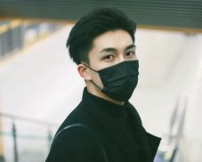 Chọn lọc 239+ ảnh con trai đeo khẩu trang đen lạnh lùng nhất