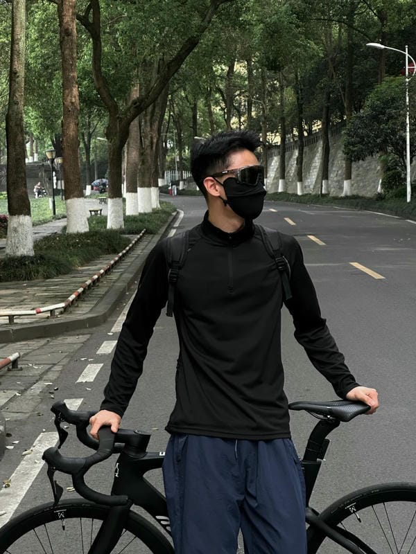 ảnh con trai đeo khẩu trang đen 27