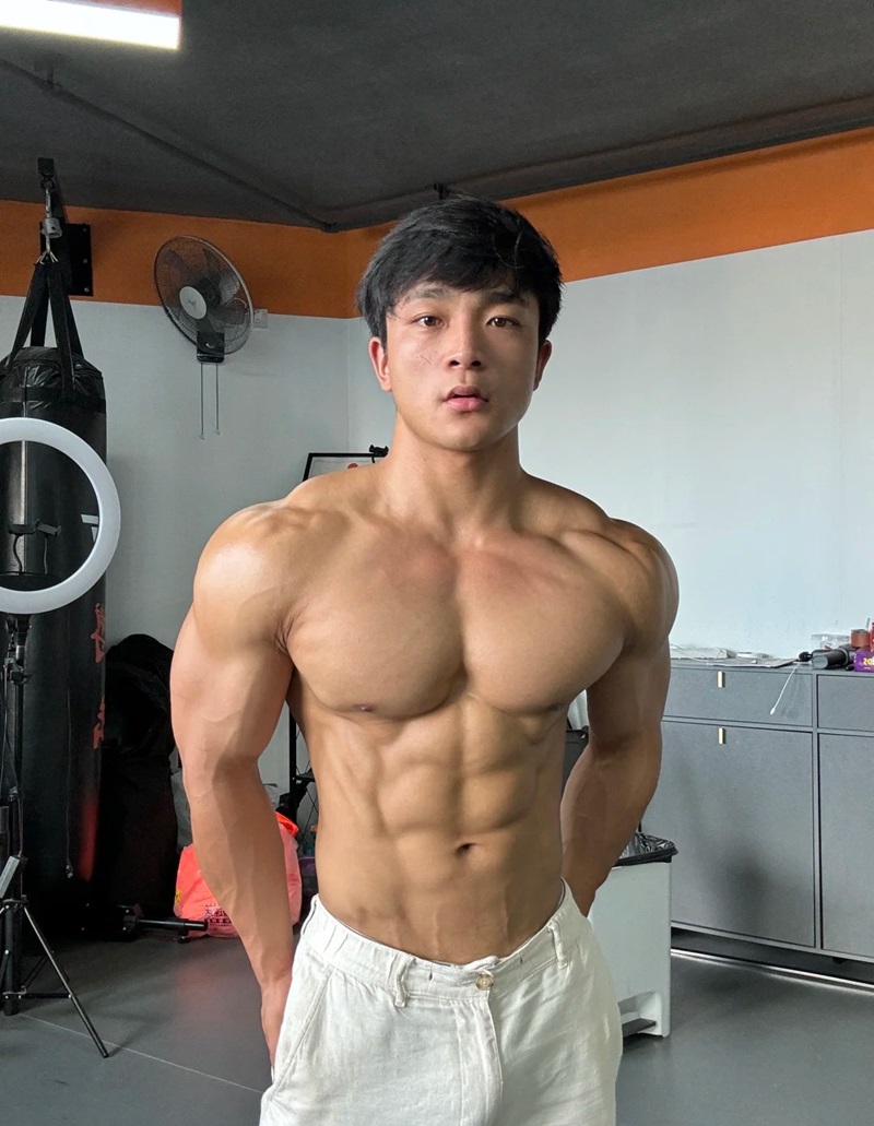 ảnh trai 6 múi 19