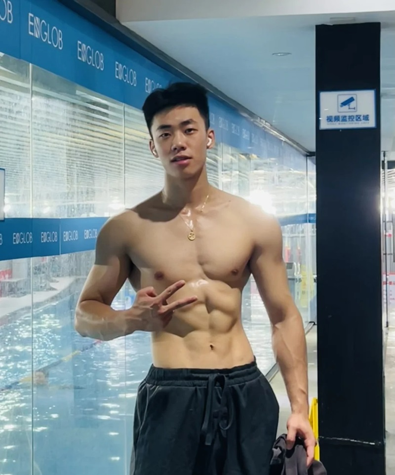 ảnh trai 6 múi 33