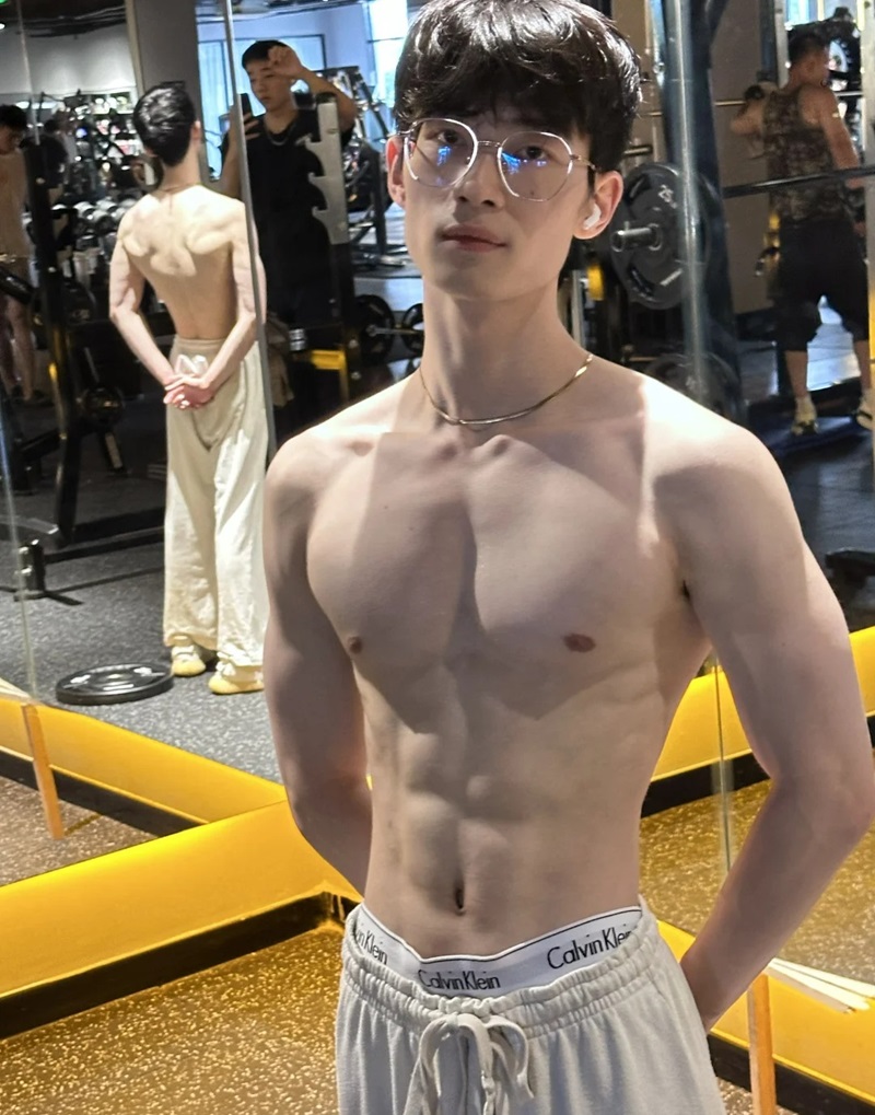 ảnh trai 6 múi 34