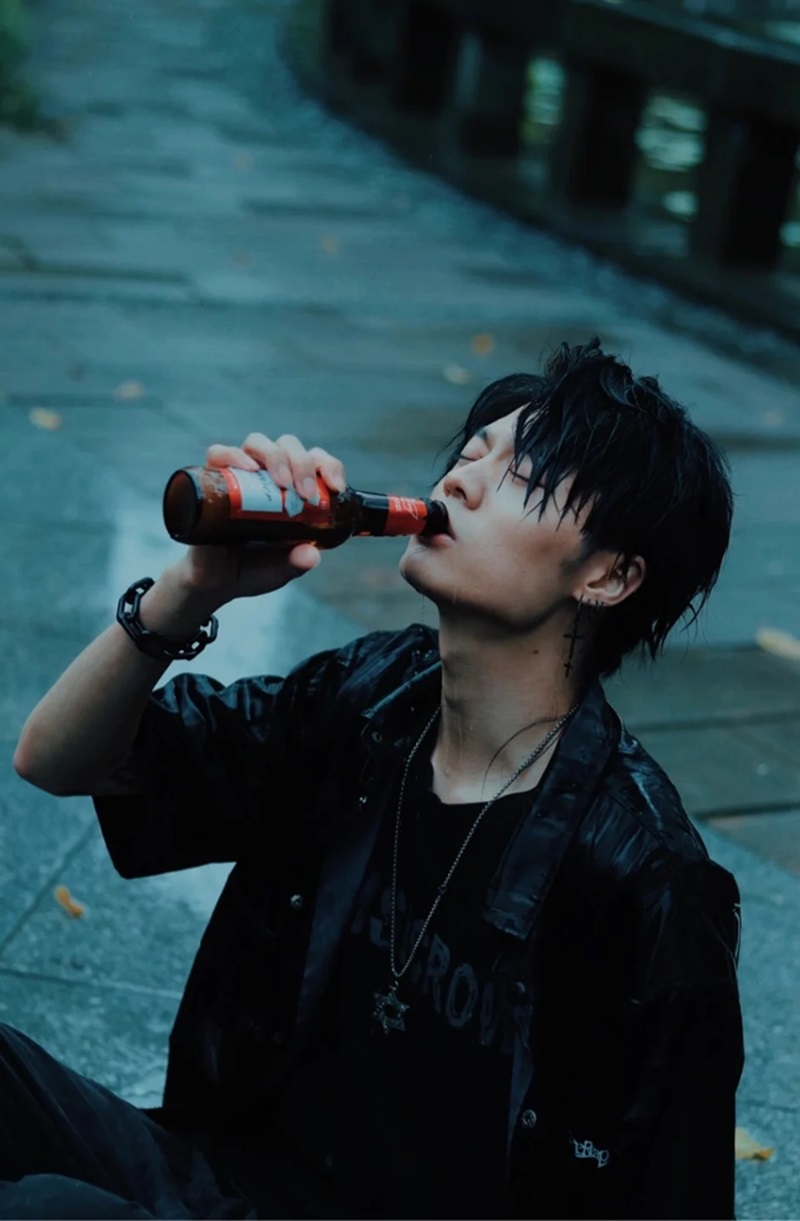 hình ảnh buồn con trai​