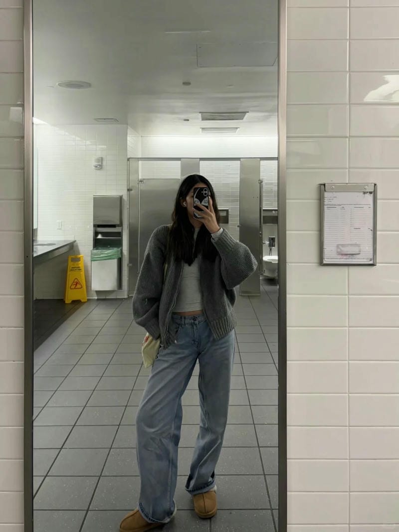 ảnh chụp trước gương che mặt nữ 6