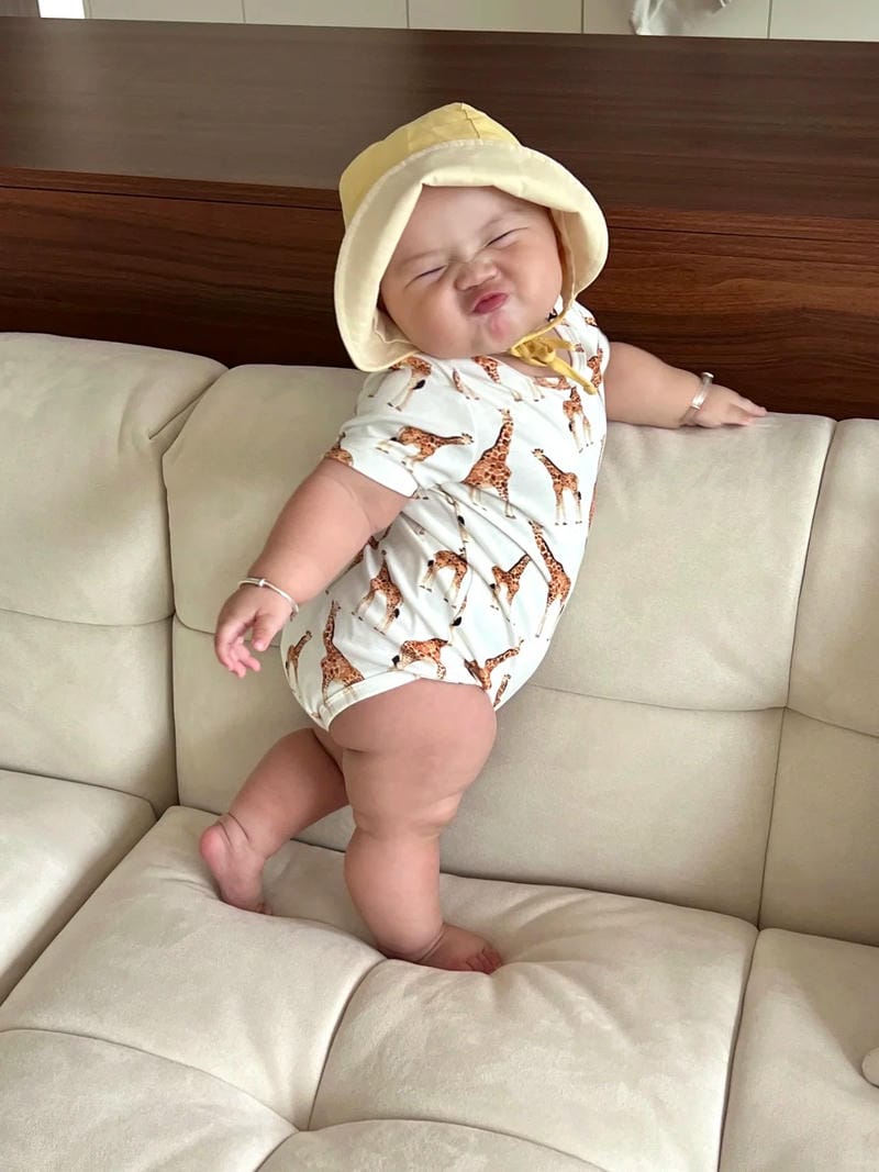 ảnh em bé dễ thương 1