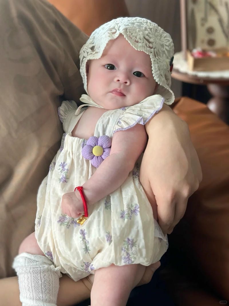 ảnh em bé dễ thương 11