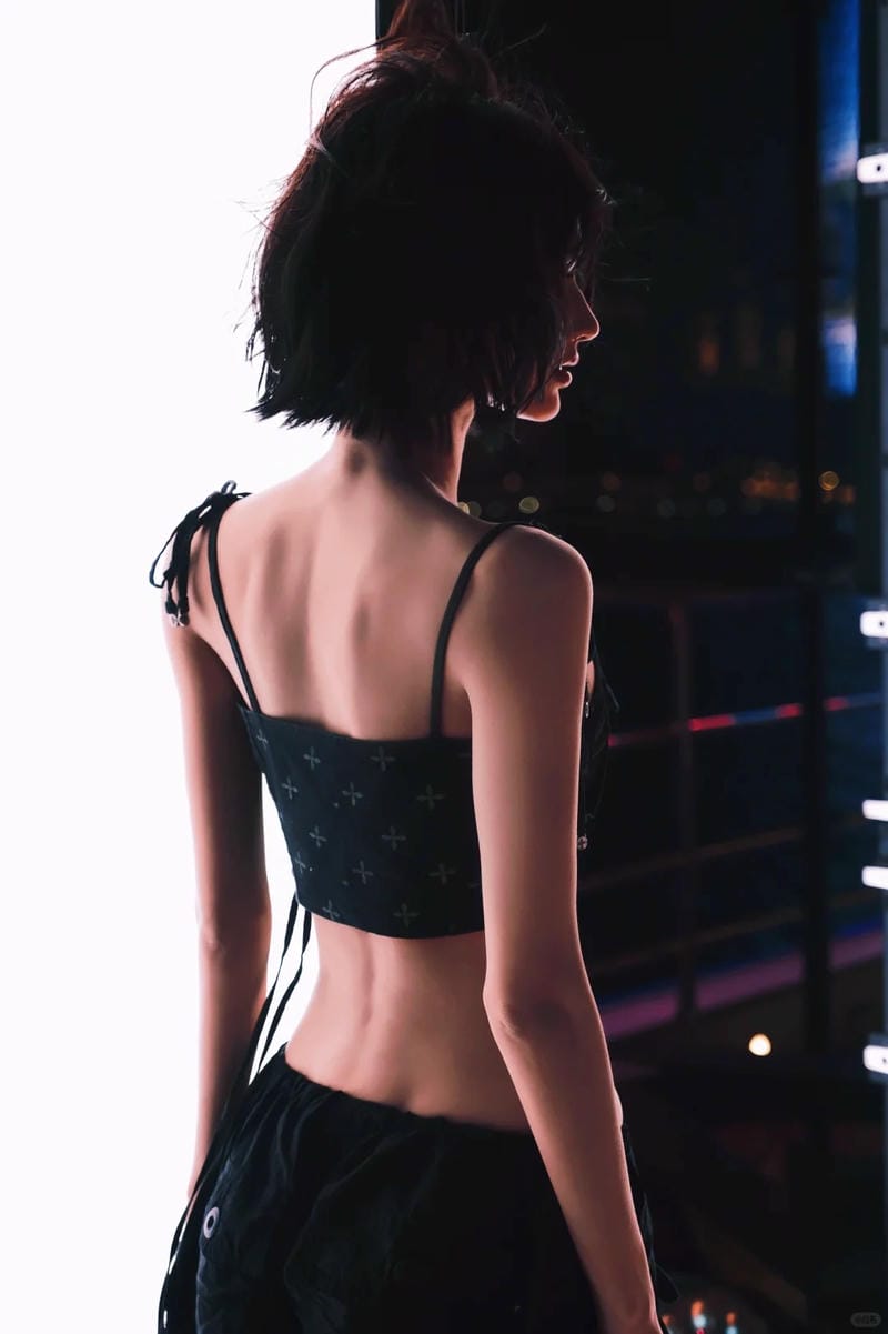 ảnh hot girl tóc ngắn 23