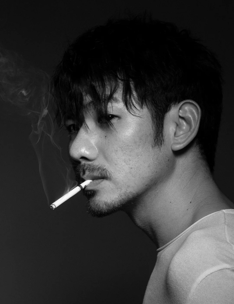 ảnh hút thuốc buồn 28