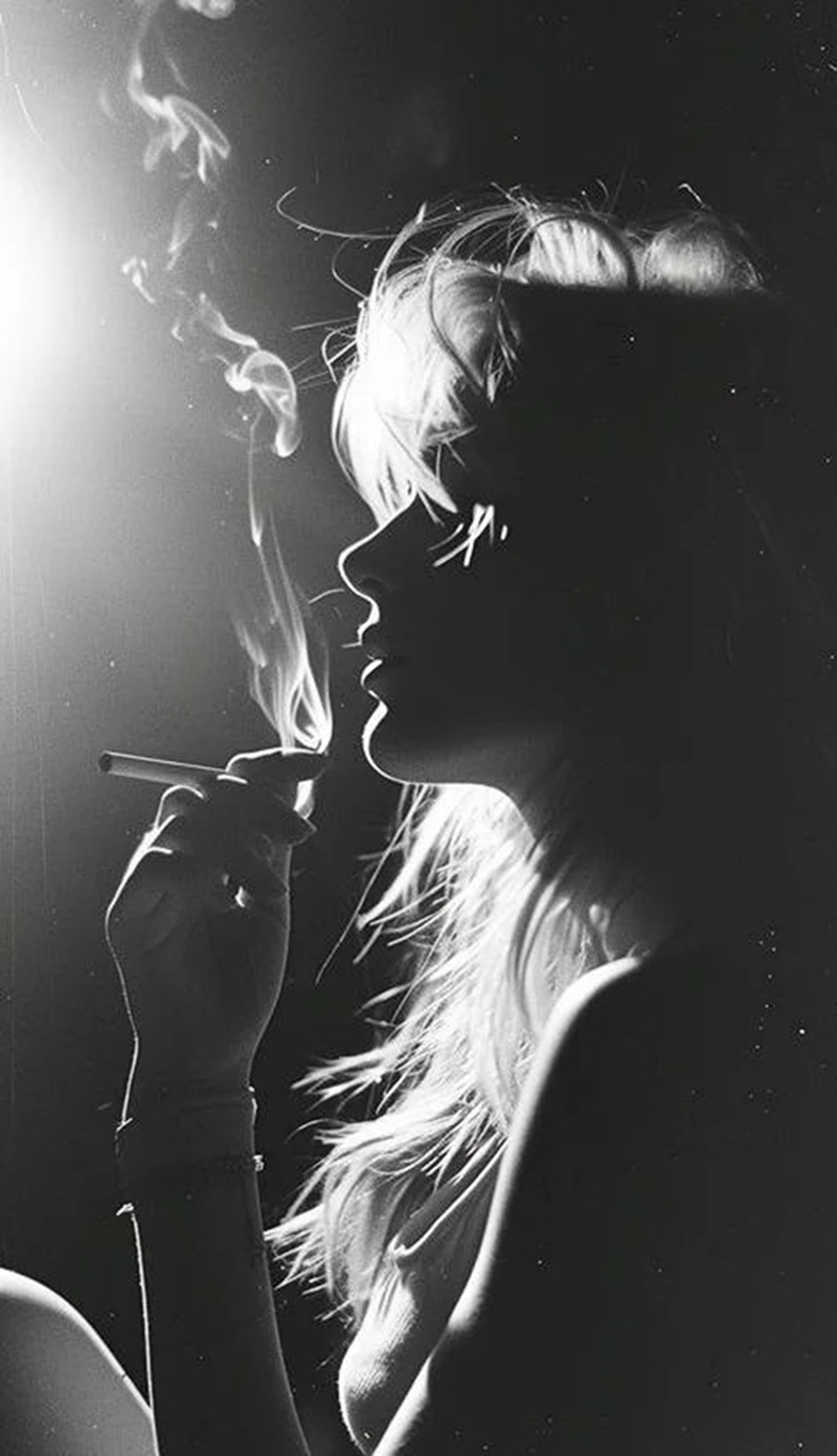 ảnh hút thuốc buồn 31