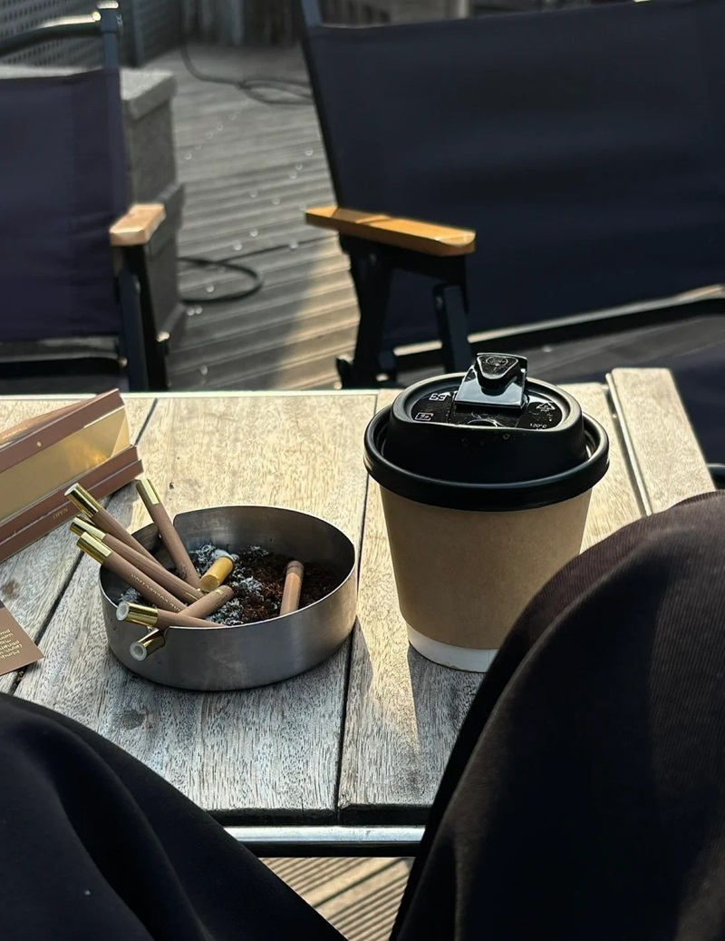 ảnh hút thuốc đẹp​