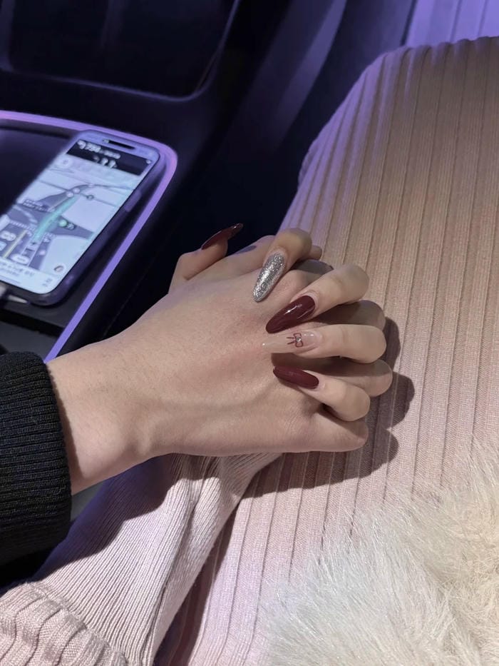 ảnh nắm tay người yêu 14