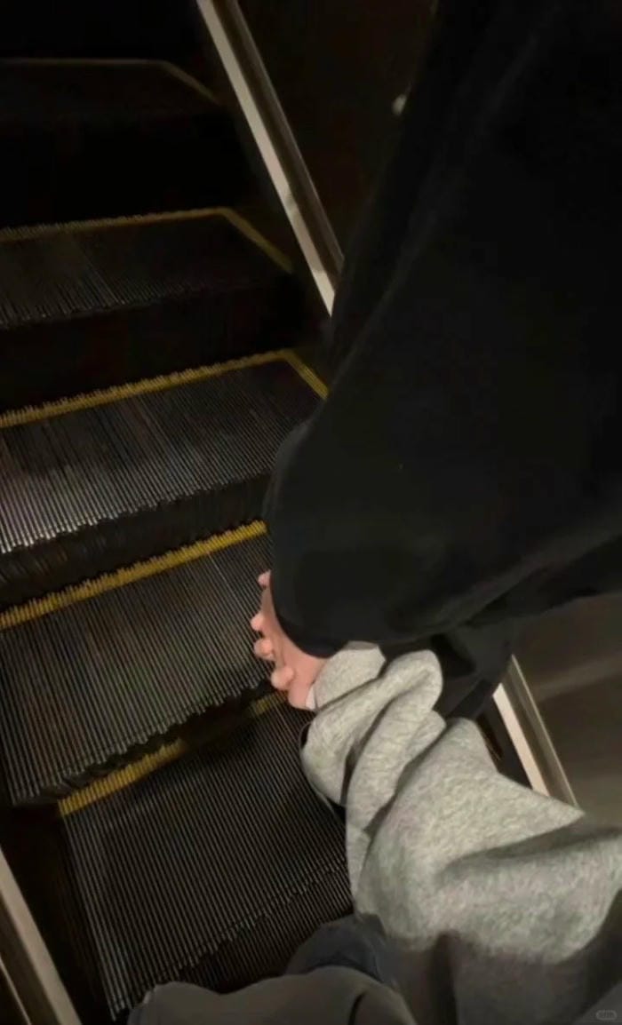 ảnh nắm tay người yêu 20