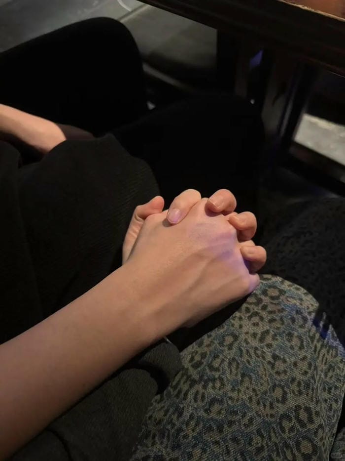 ảnh nắm tay người yêu 3