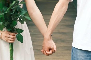 Chọn lọc 249+ ảnh nắm tay nhau thật – nhìn là muốn yêu liền