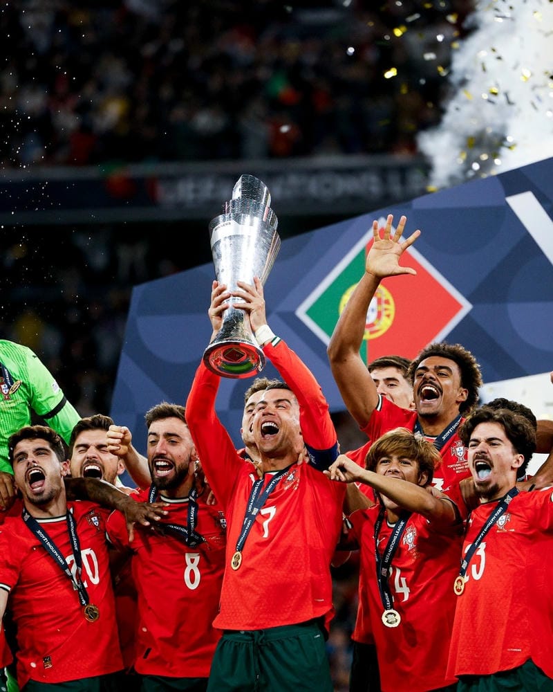 ảnh ronaldo ngầu 10