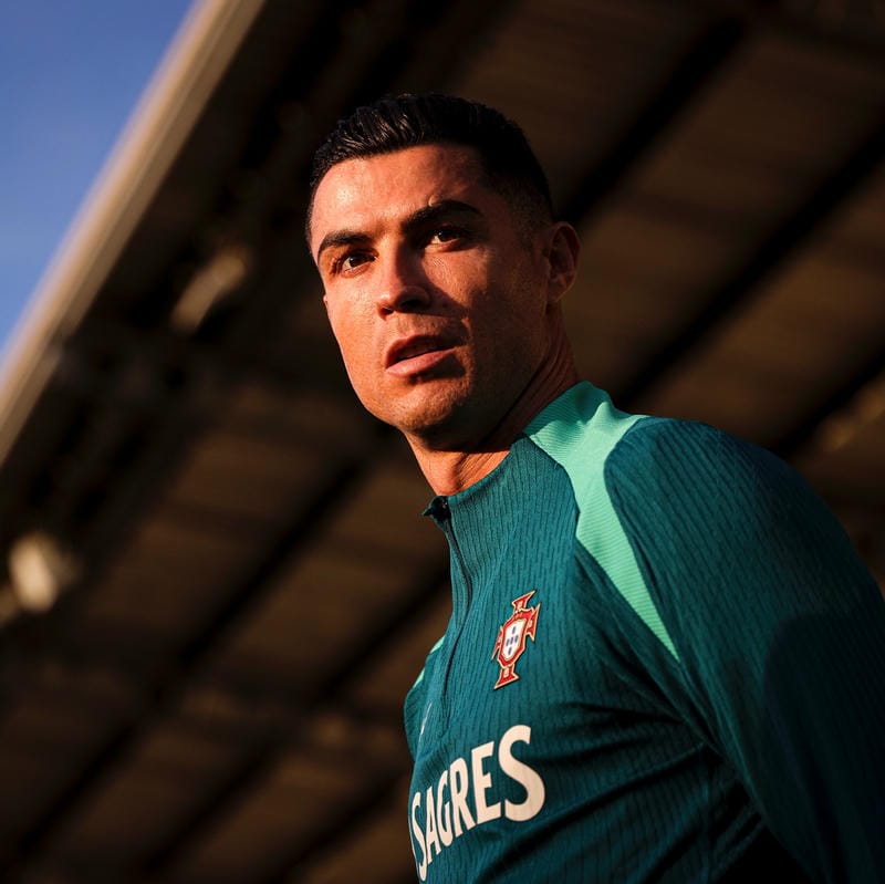 ảnh ronaldo ngầu 21