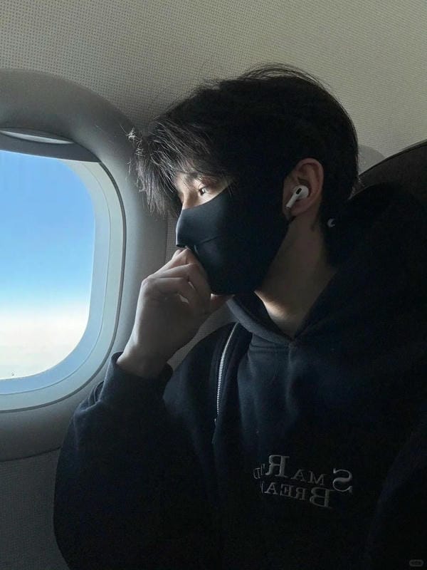 ảnh trai đẹp đeo khẩu trang 13