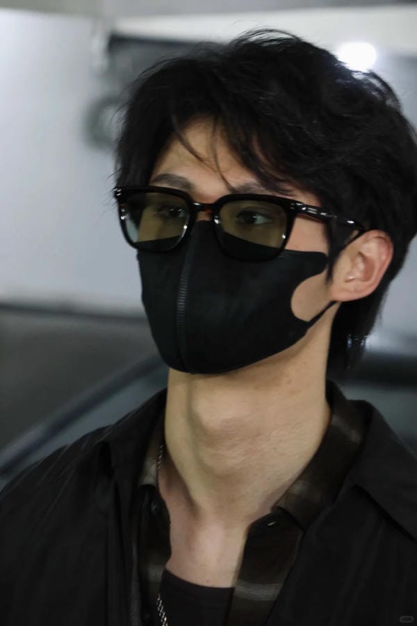 ảnh trai đẹp đeo khẩu trang 20