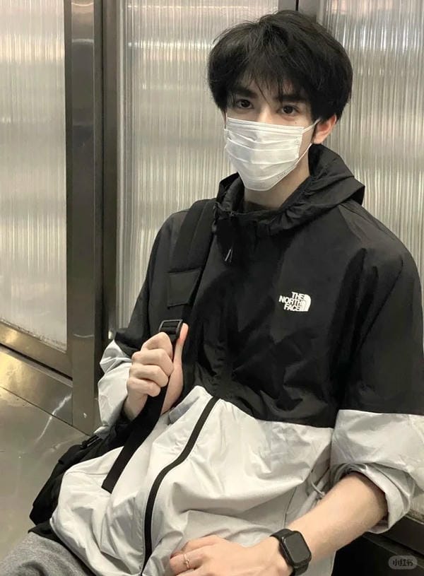 ảnh trai đẹp đeo khẩu trang 7