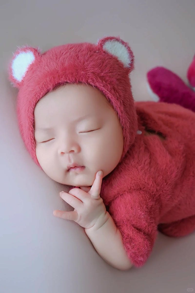 hình ảnh em bé sơ sinh dễ thương 9