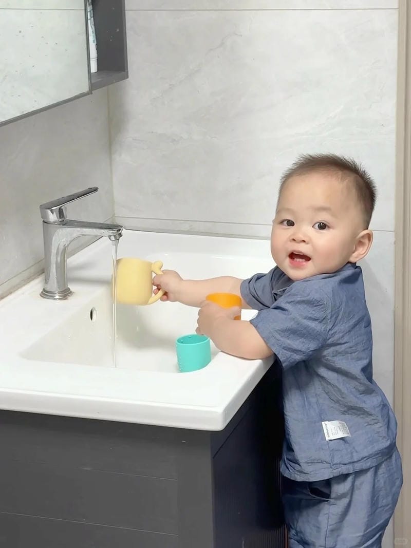 hình ảnh em bé trai dễ thương 16