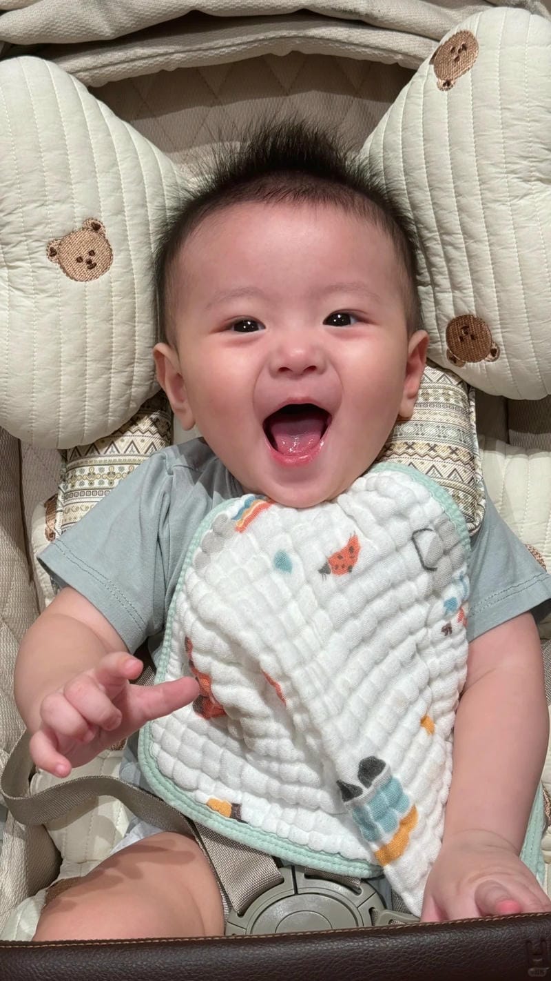 hình ảnh em bé trai dễ thương 28