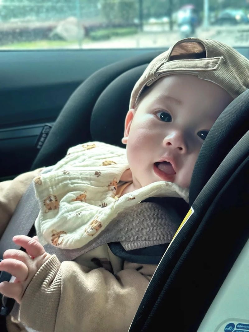 hình ảnh em bé trai dễ thương 5