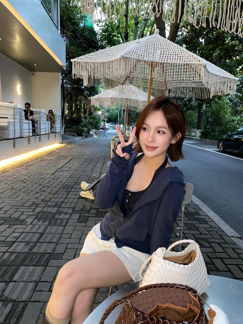 hình ảnh hot girl tóc ngắn