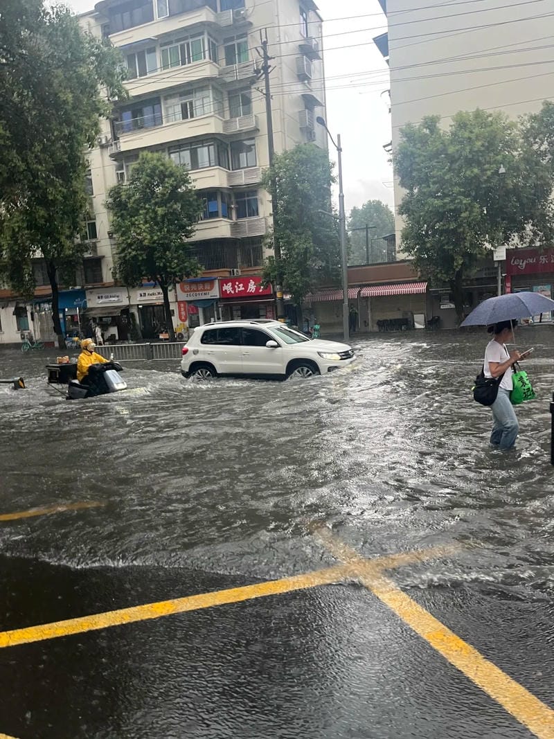 hình ảnh lũ lụt 11