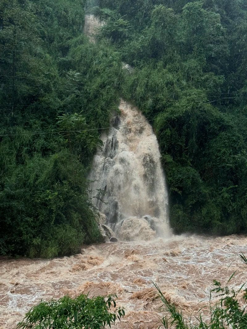 hình ảnh lũ lụt 15