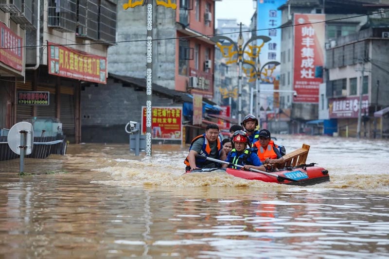 hình ảnh lũ lụt 16