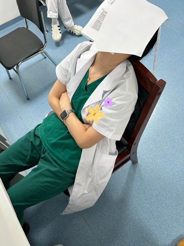 hình ảnh mệt mỏi 39