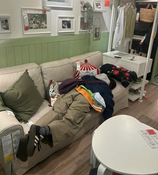 hình ảnh mệt mỏi 41